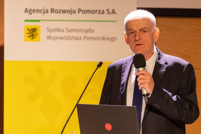Prezes Zarządu ARP Łukasz Żelewski rozpoczyna Forum Przedsiębiorstw 2024